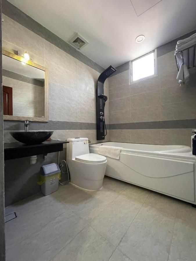Y Linh Hotel Quy Nhơn Zewnętrze zdjęcie
